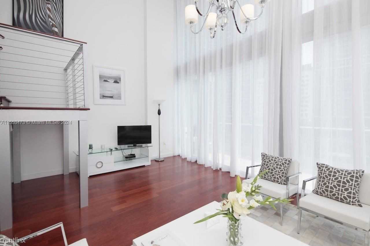 200 Biscayne Boulevard Way - Photo 3 of 25