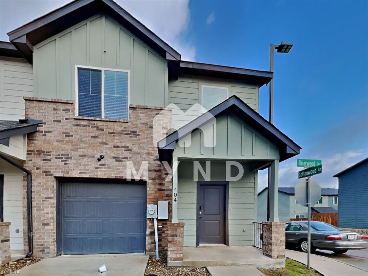404 Briarwood Dr - Photo 3 of 31