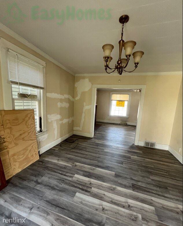 917 Virginia St - Photo 2 of 14
