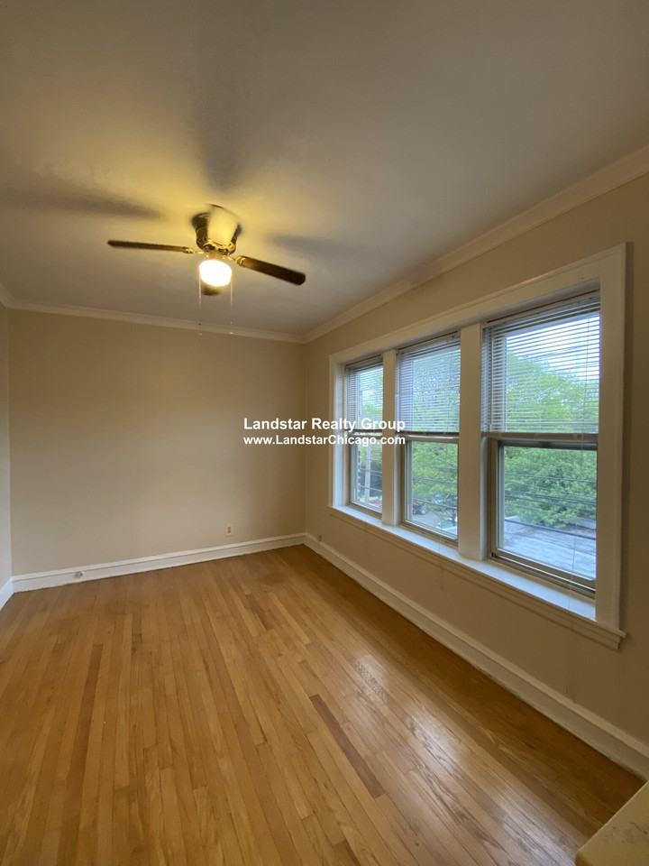 2815 W Berteau Ave #2