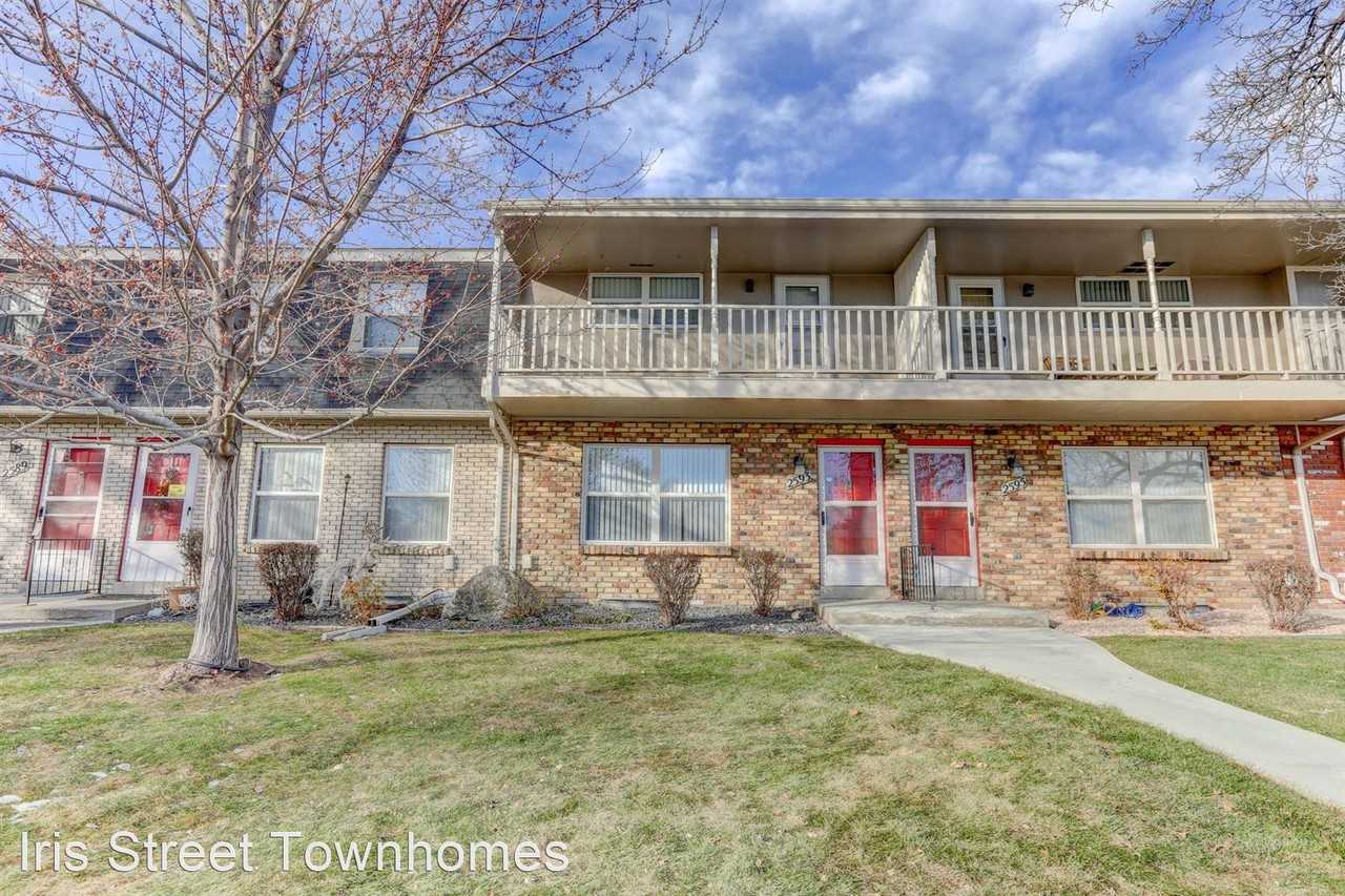 Iris Street Townhomes Apartments 25th And Iris Street, Lakewood, CO