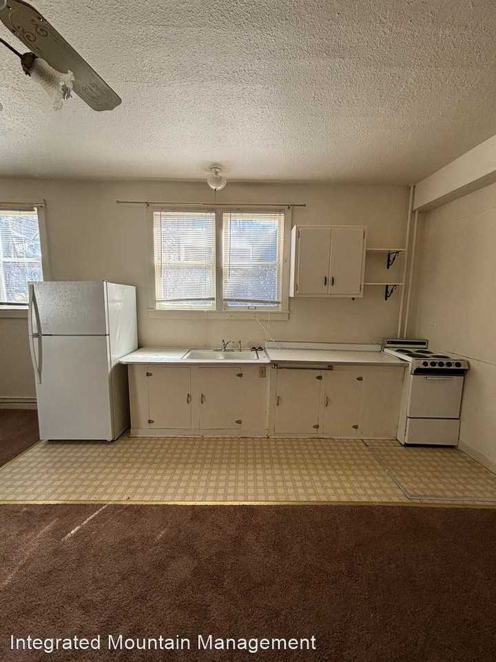 Blake Avenue - Photo 2 of 4