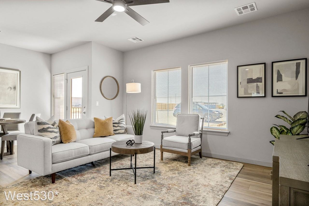 West 530 Luxury Apartments - Photo 3 of 50