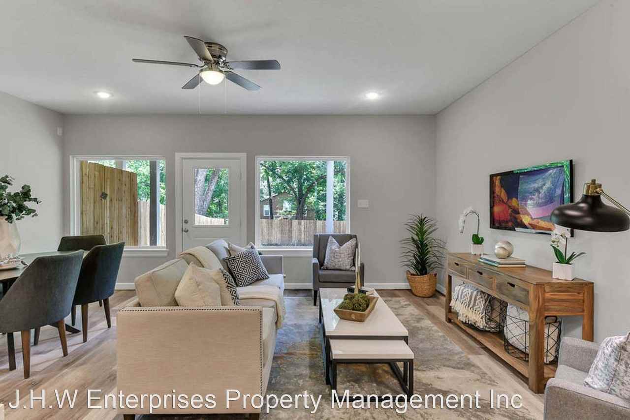 901 W. Lewis - Photo 2 of 9