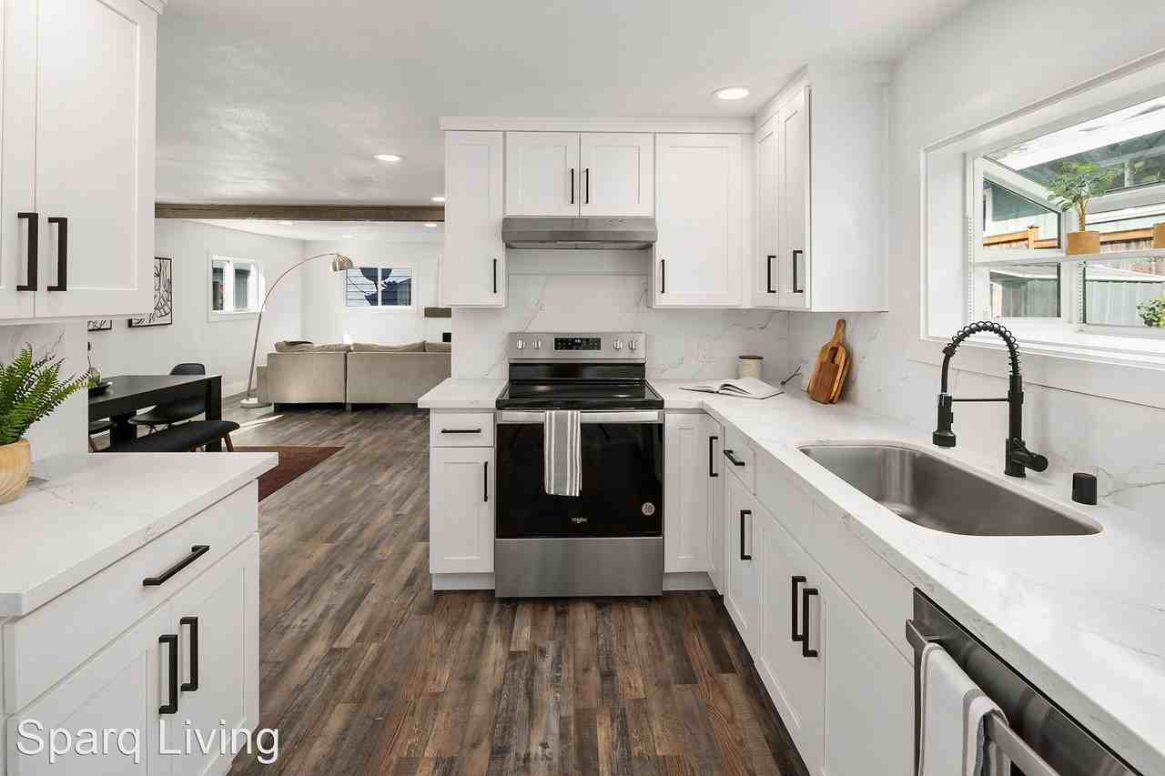 5133 S Frontenac St - Photo 3 of 29