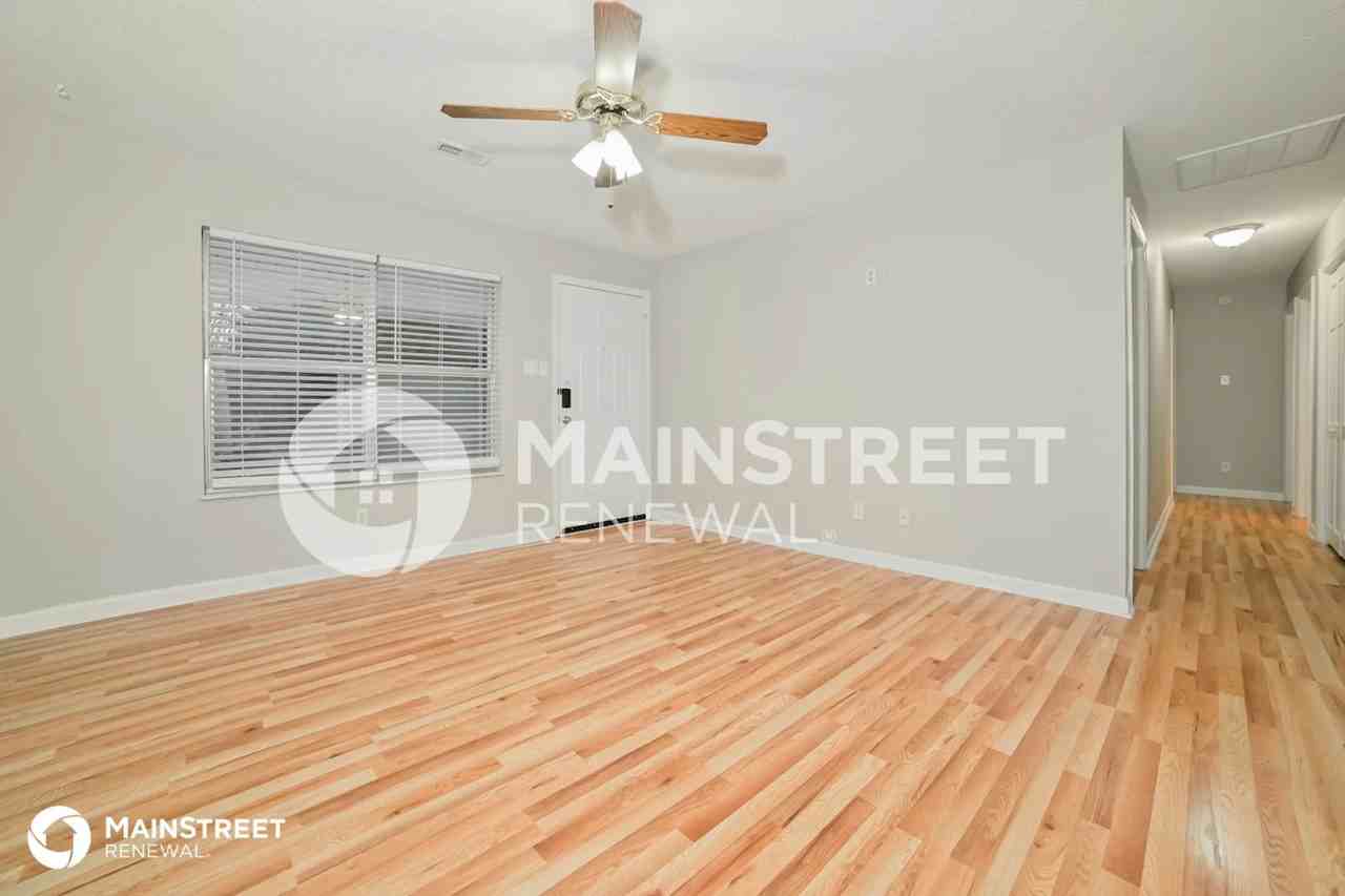 328 Lavista Dr - Photo 3 of 16