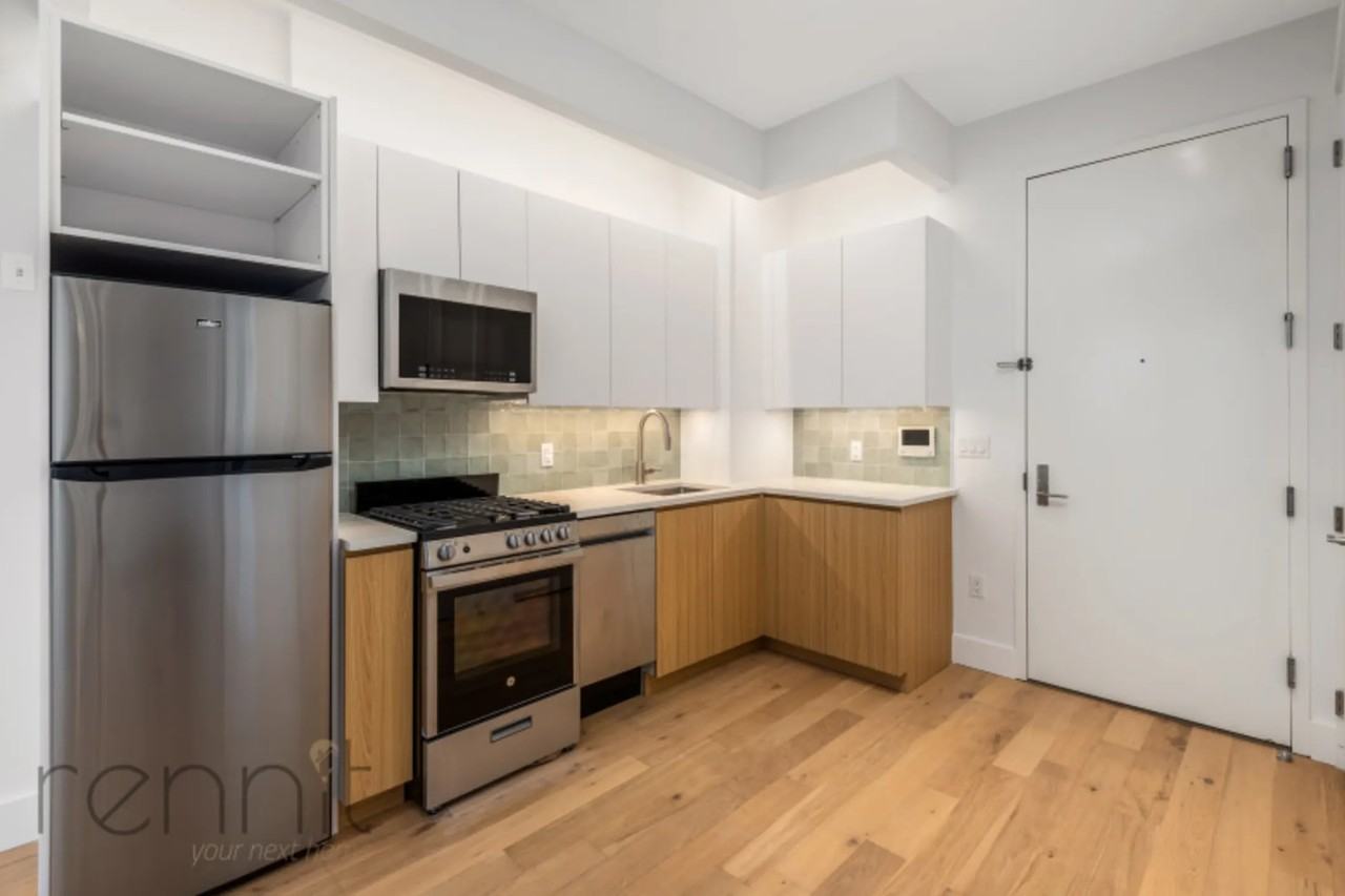 205 Park Ave - Photo 2 of 17