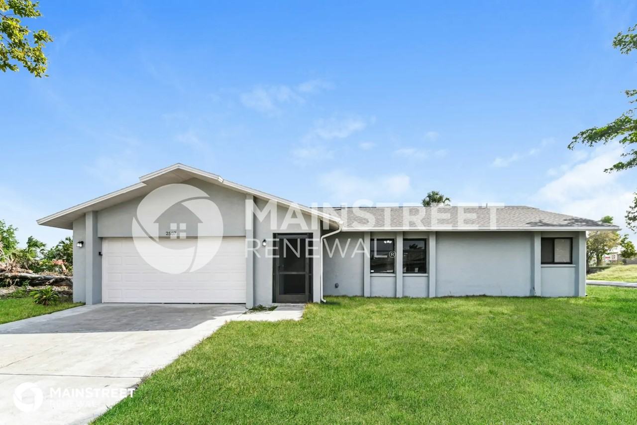 2507 Se 8th Ave - Photo 2 of 17