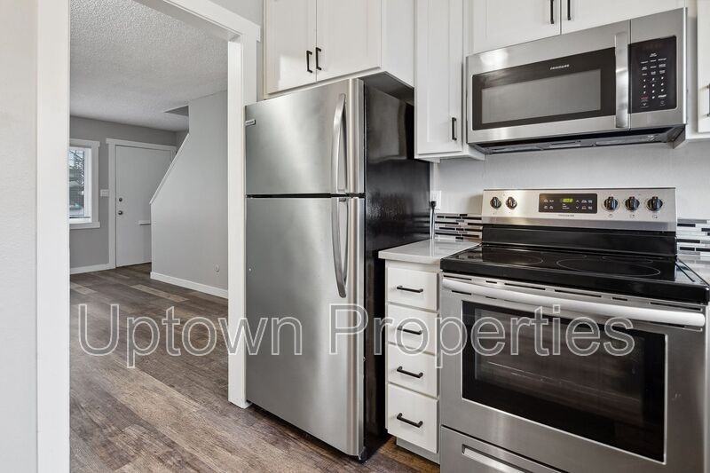 8045 Ne Flanders St - Photo 2 of 19