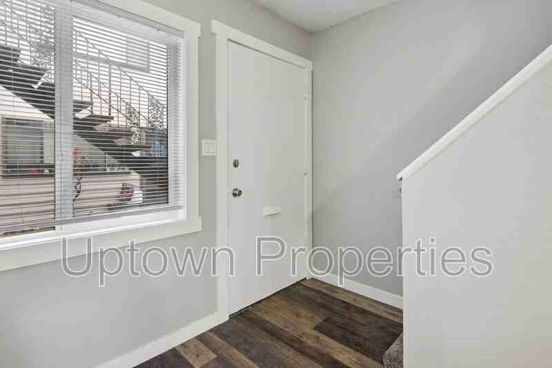 8045 Ne Flanders St - Photo 4 of 19