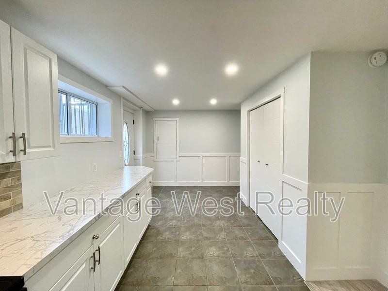 690 San Michelle Rd - Photo 4 of 22
