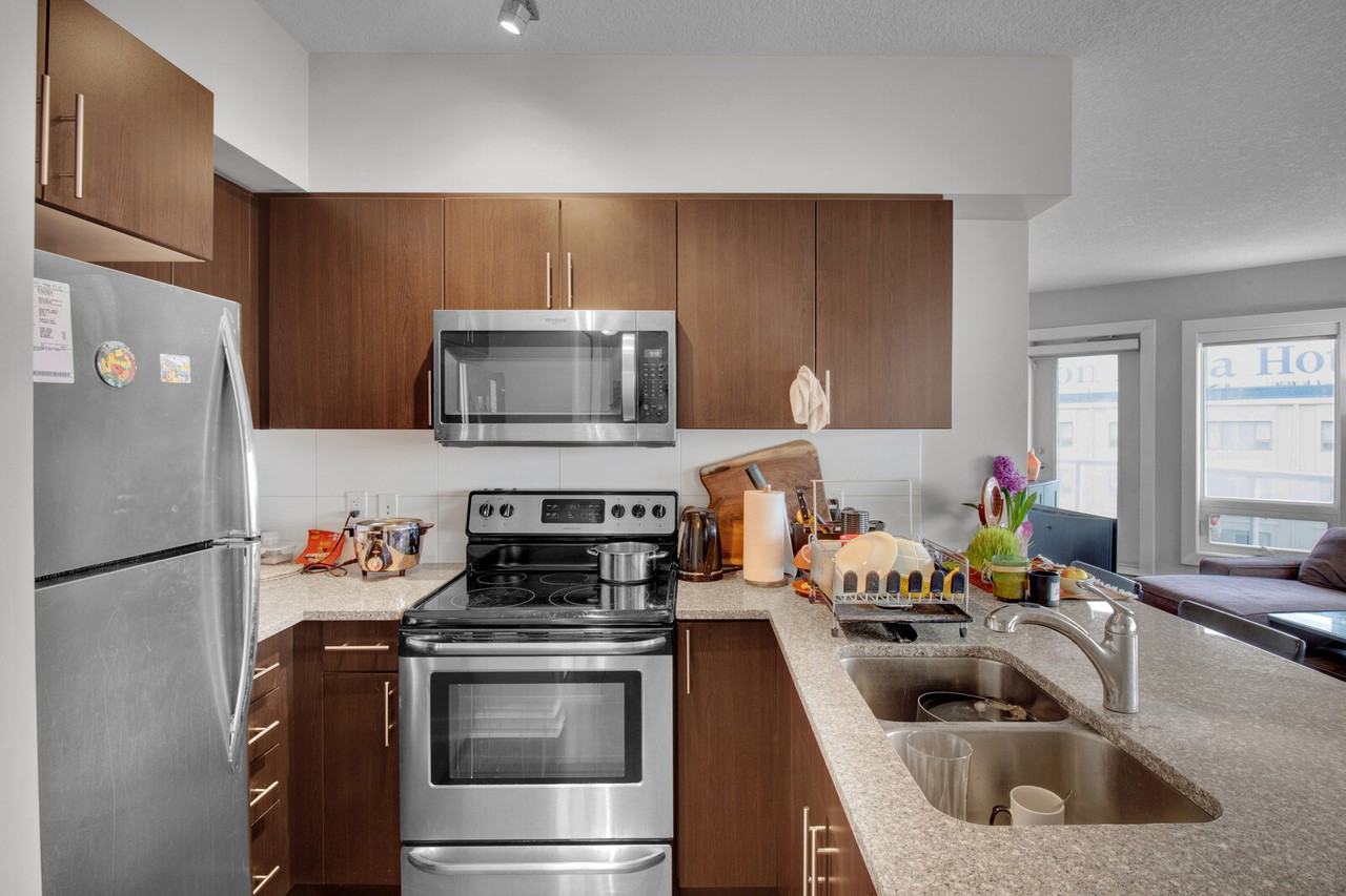 1801 104 St Nw #1801 - Photo 3 of 23