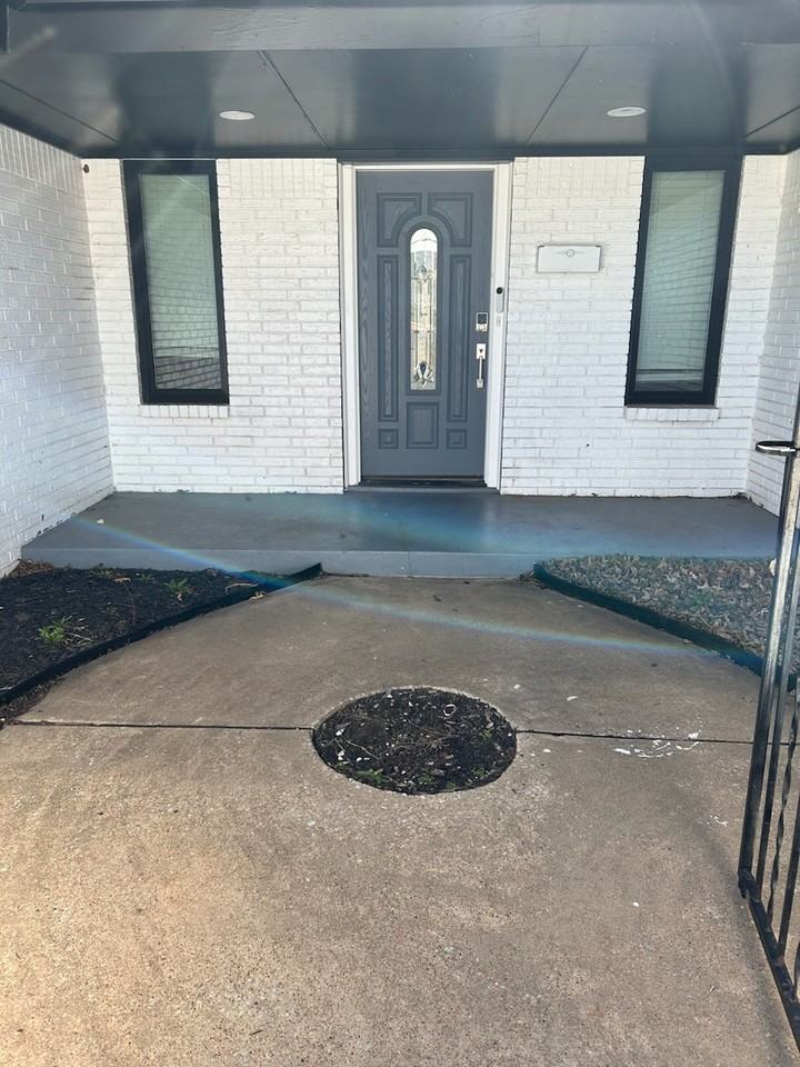 28 Sw 65th St - Photo 2 of 13