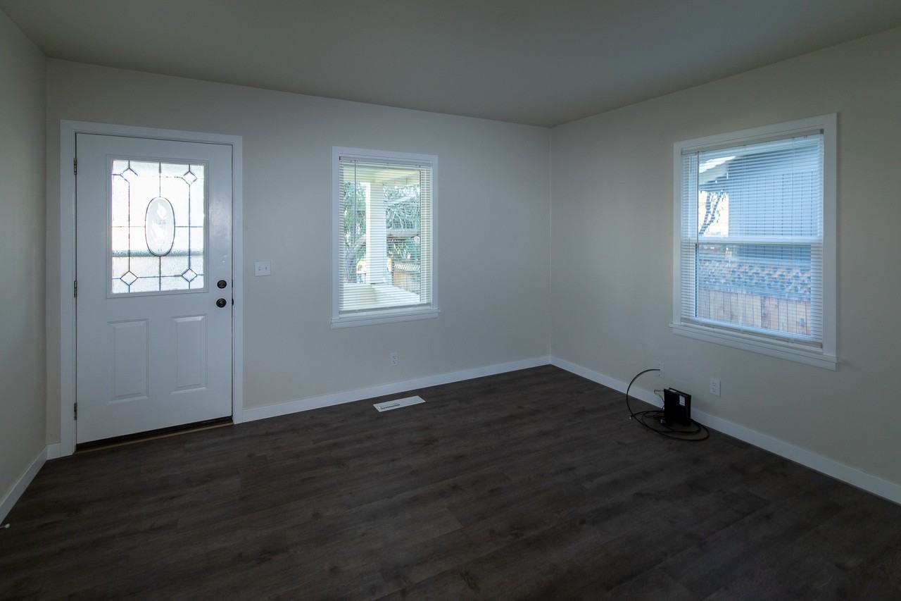 1116 Highland Dr #1 - Photo 7 of 13
