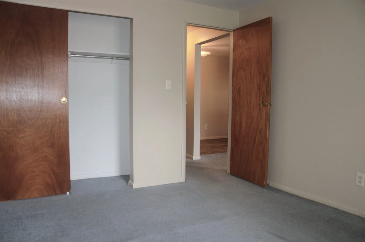 The Flats of Clintonville - Photo 3 of 7