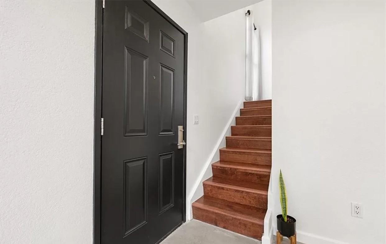 1074 Cabrillo Park Dr #D - Photo 3 of 18