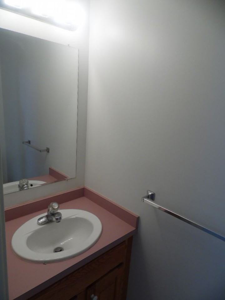 931 Moore Ave - Photo 3 of 16