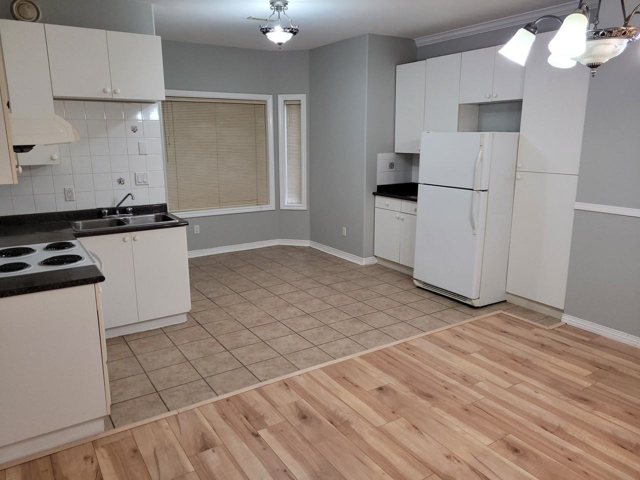 17105 Greenway Drive - Photo 3 of 13