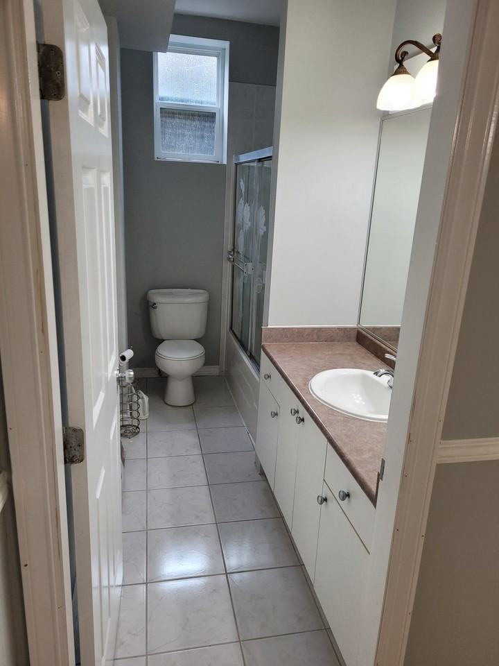 17105 Greenway Drive - Photo 5 of 13