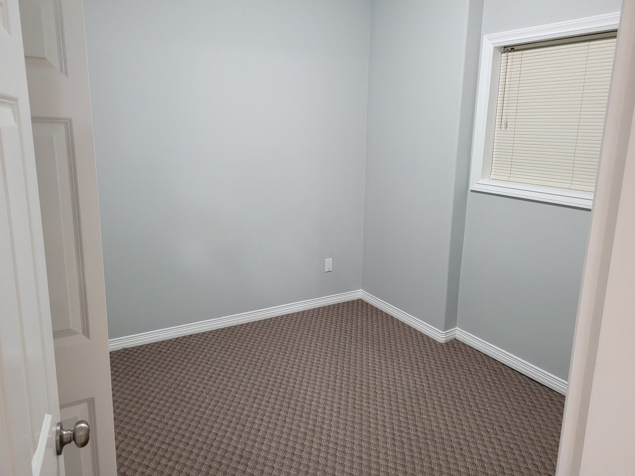 17105 Greenway Drive - Photo 7 of 13