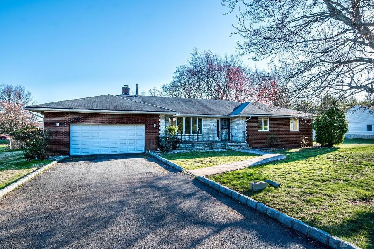 5 Hemlock Dr, Edison, NJ 08820 3 bedroom House Rental Zumper