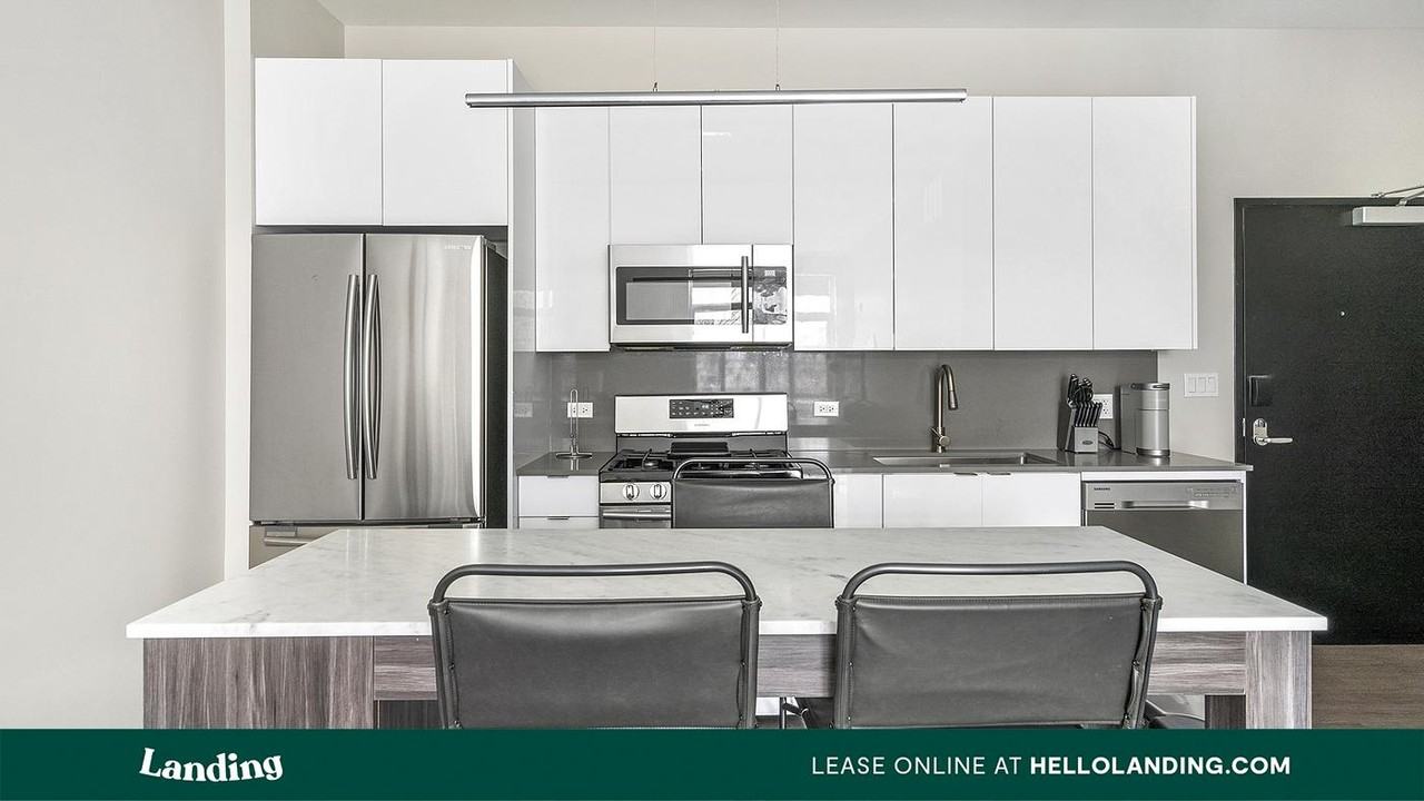 1950 N Campbell Ave - Photo 4 of 35