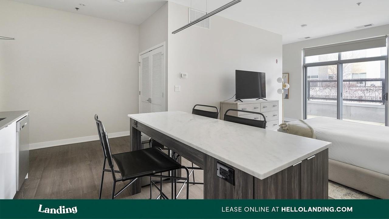 1950 N Campbell Ave - Photo 6 of 35