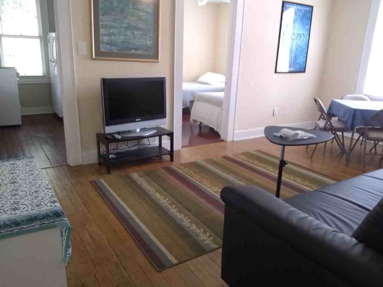 1500 1/2 Mount Vernon St - Photo 2 of 15