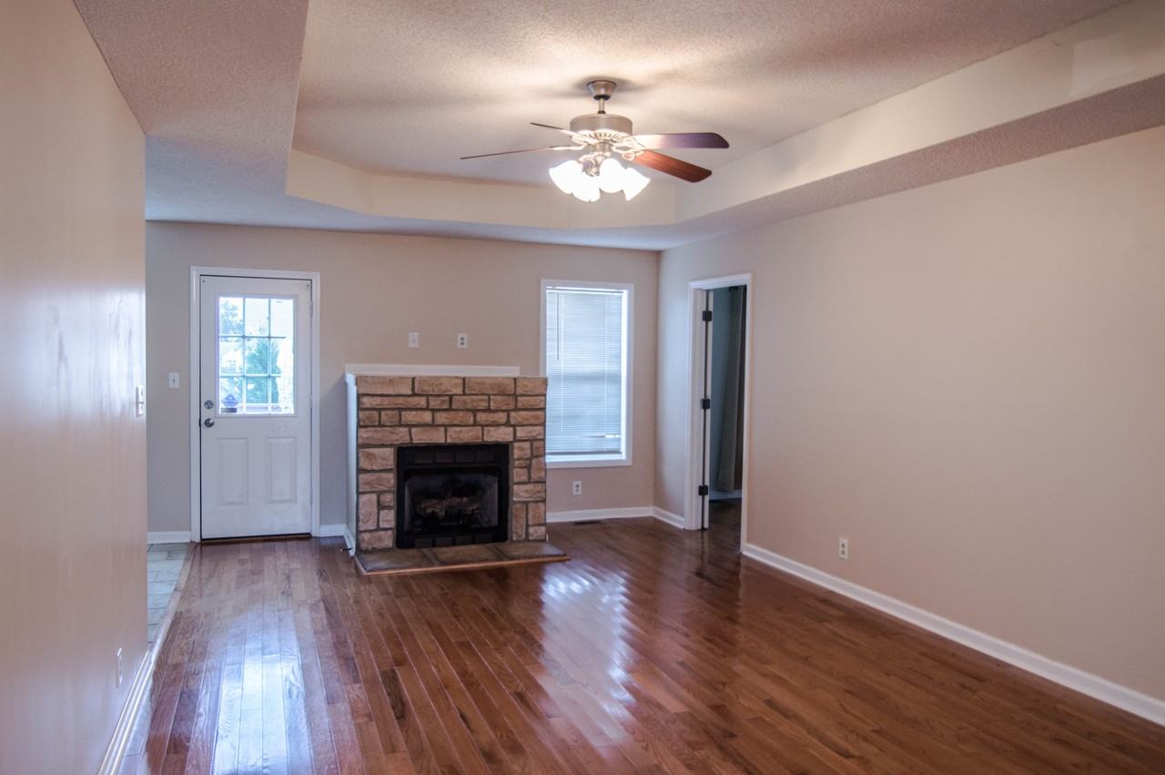 3669 S Naples Ct - Photo 2 of 13