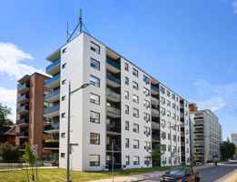 featured image of 82 Warren Rd