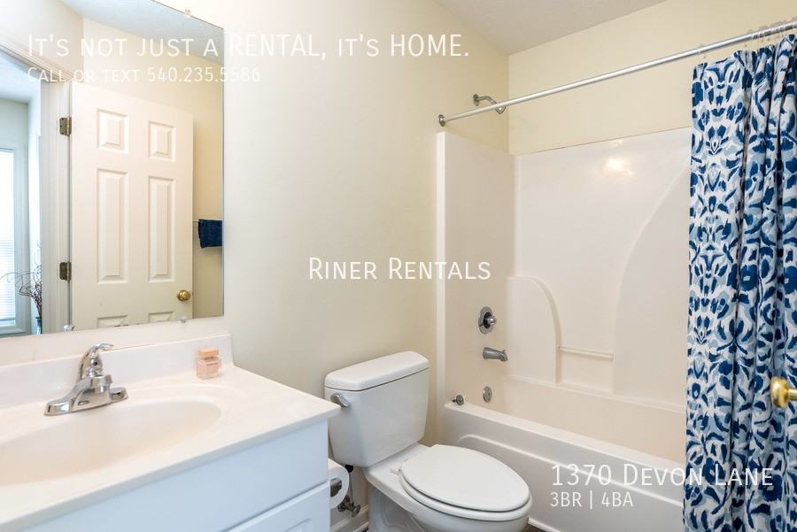 1370 Devon Ln - Photo 2 of 41