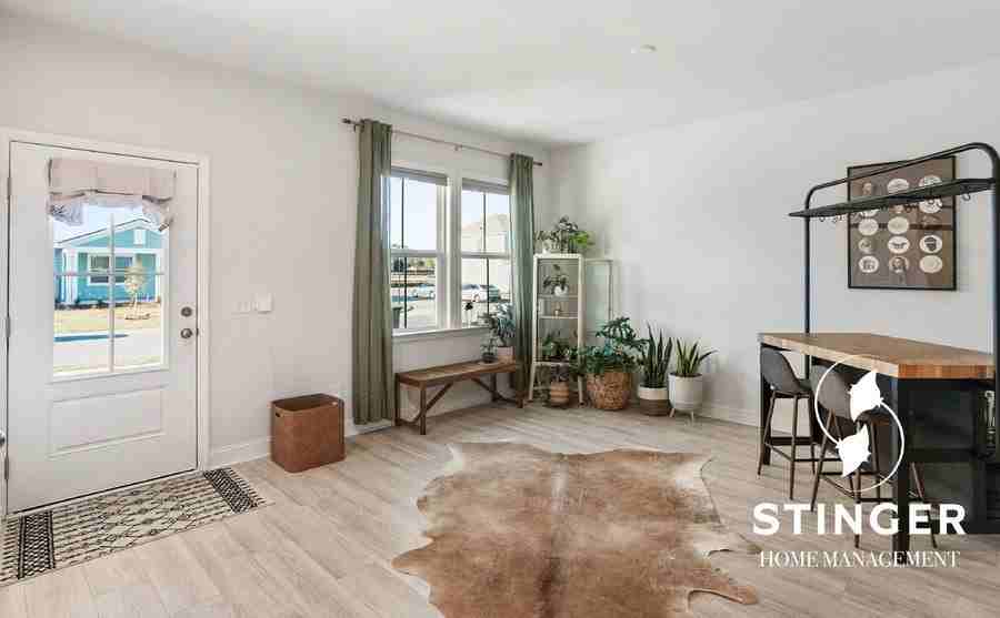 1165 Salem Bay Dr - Photo 3 of 37