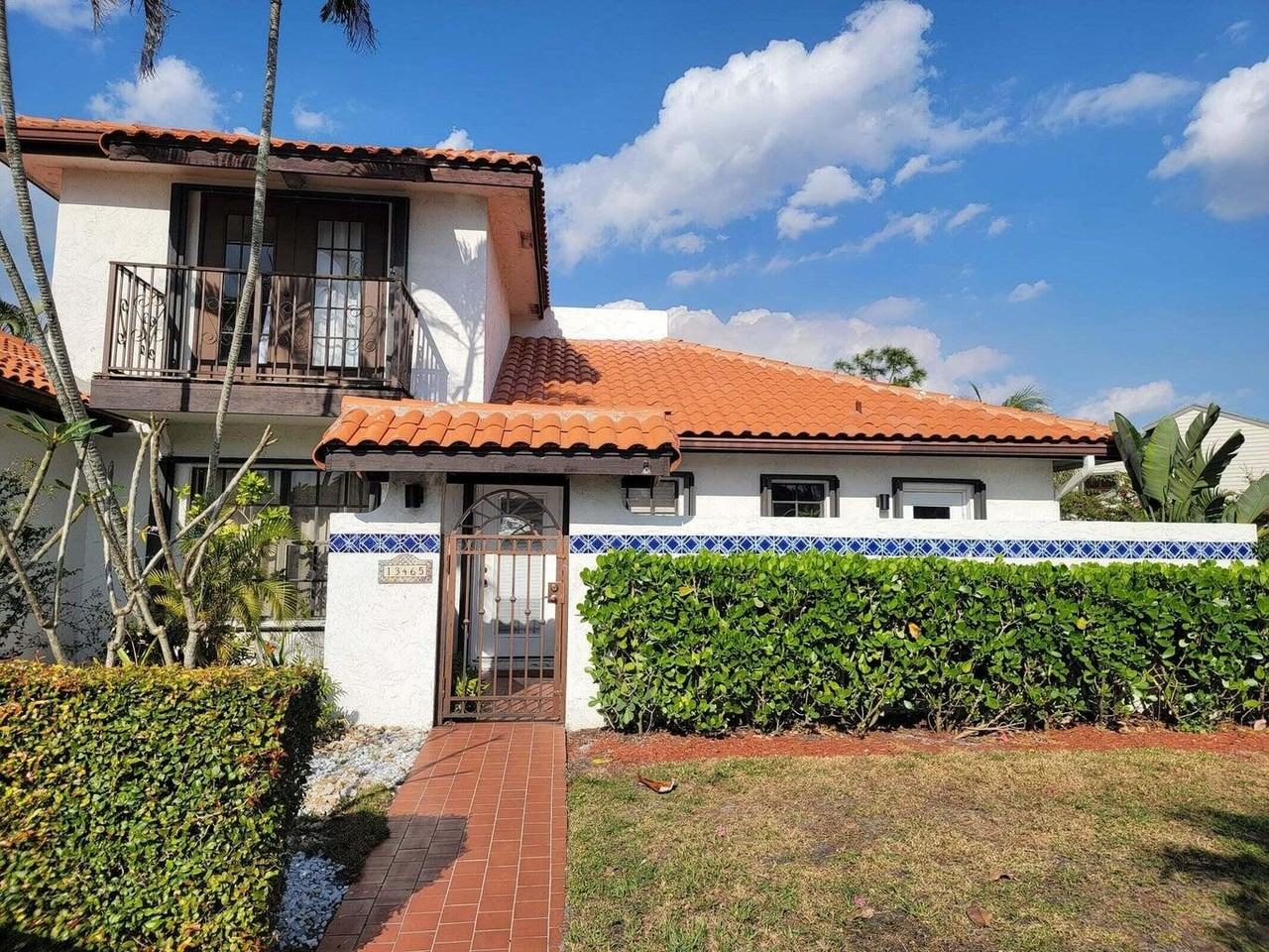 Pet Friendly Houses for Rent in Palm Beach Polo and Country Club