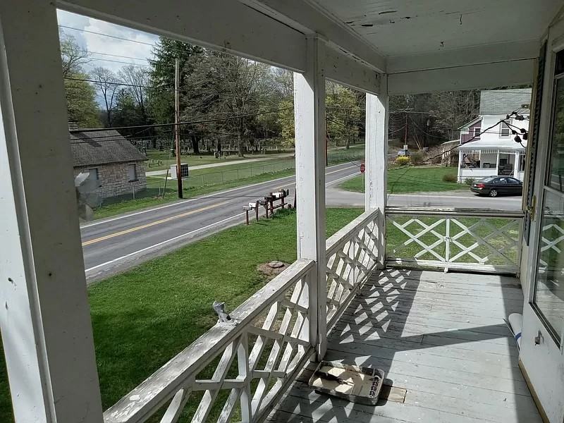 798 Springtown Rd - Photo 2 of 11