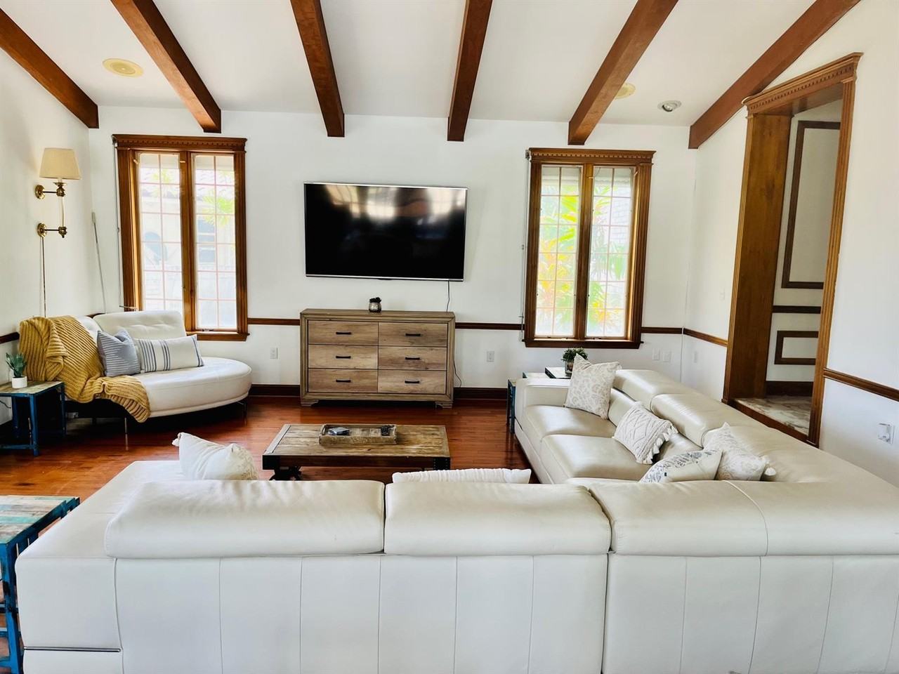 3301 Ne 37th St #NA - Photo 3 of 34