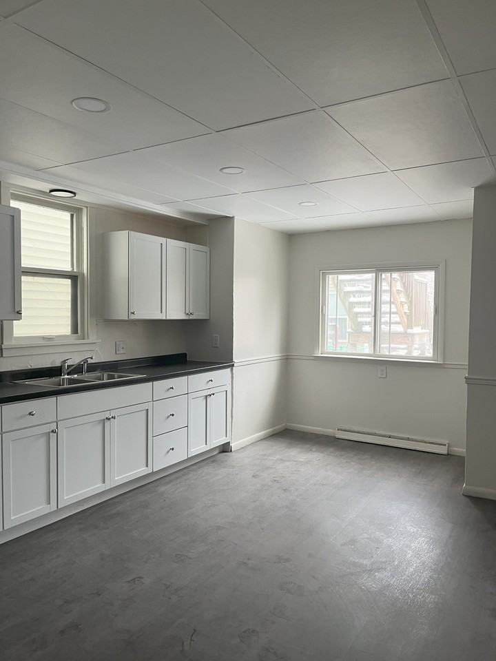 1303 1st Ave N #1 - Photo 7 of 8