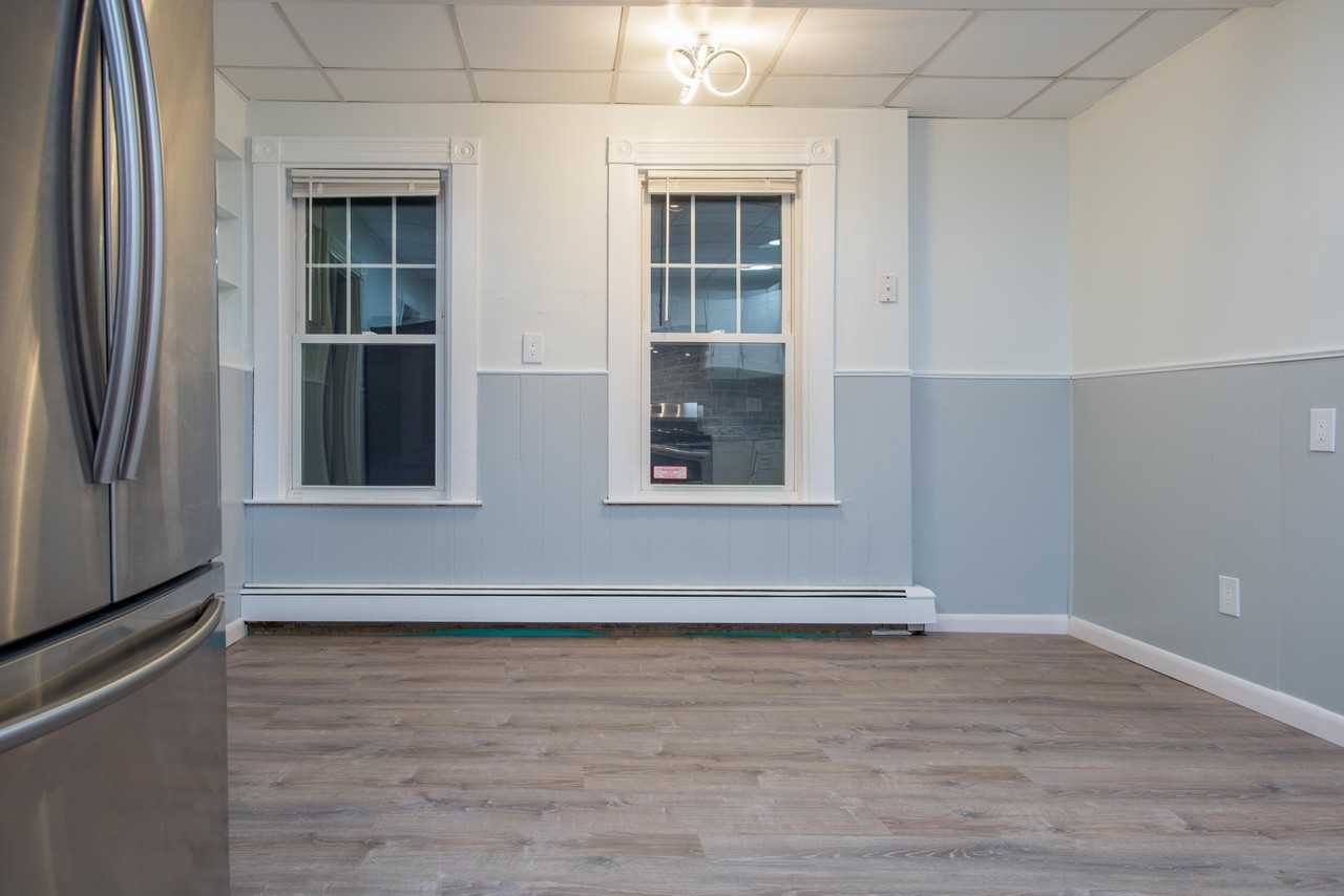 55 Blossom St #1 - Photo 5 of 13