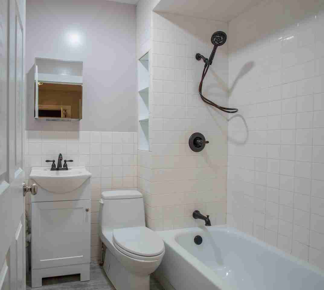 55 Blossom St #1 - Photo 7 of 13