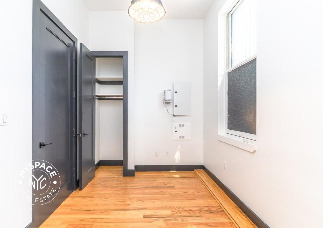 921 Gates Ave #3F - Photo 5 of 7