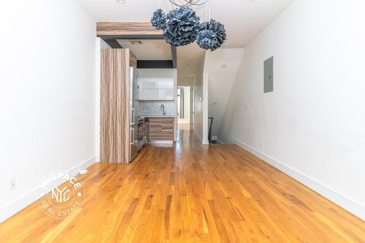 181 Palmetto St #1R - Photo 4 of 13
