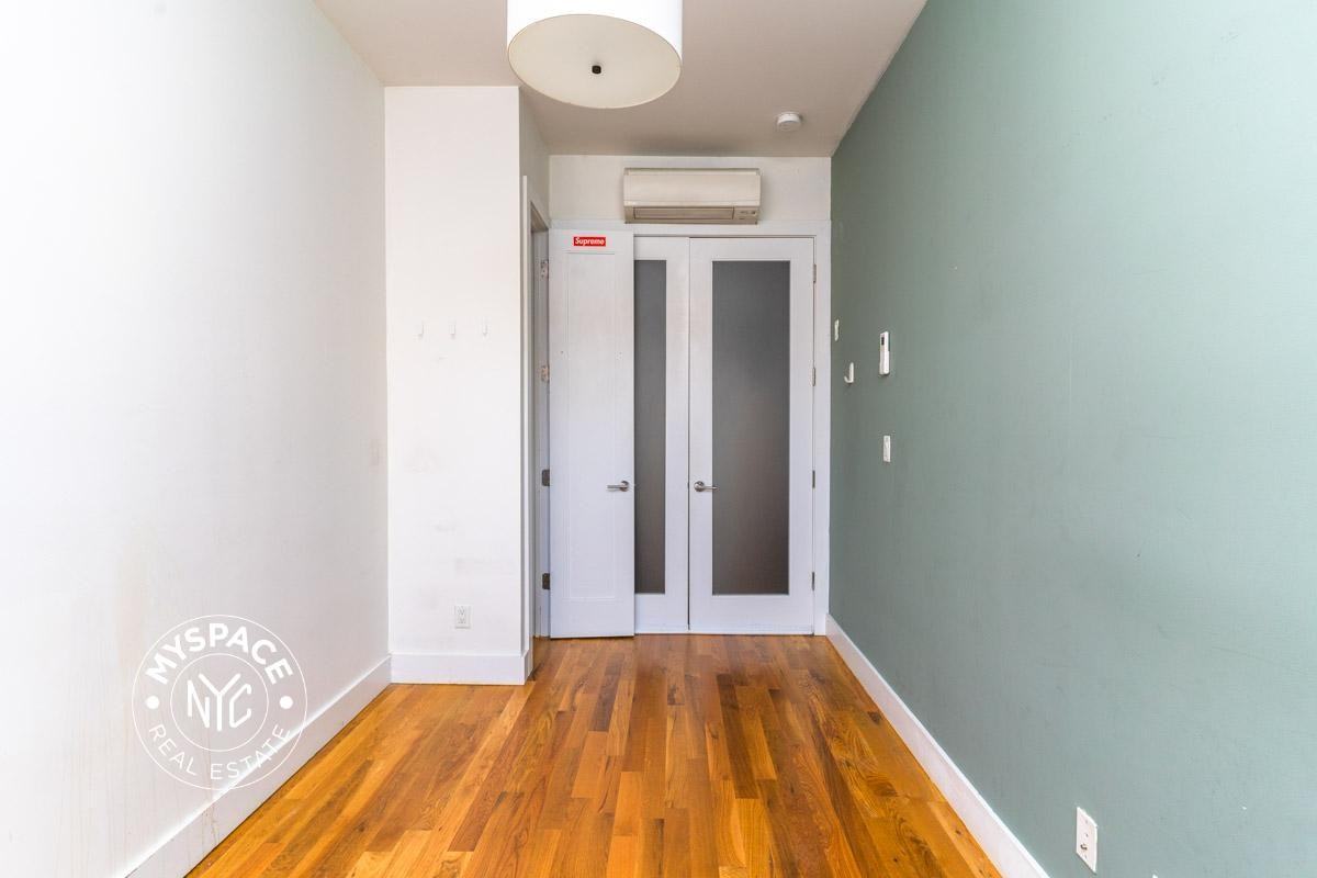 181 Palmetto St #1R - Photo 7 of 13