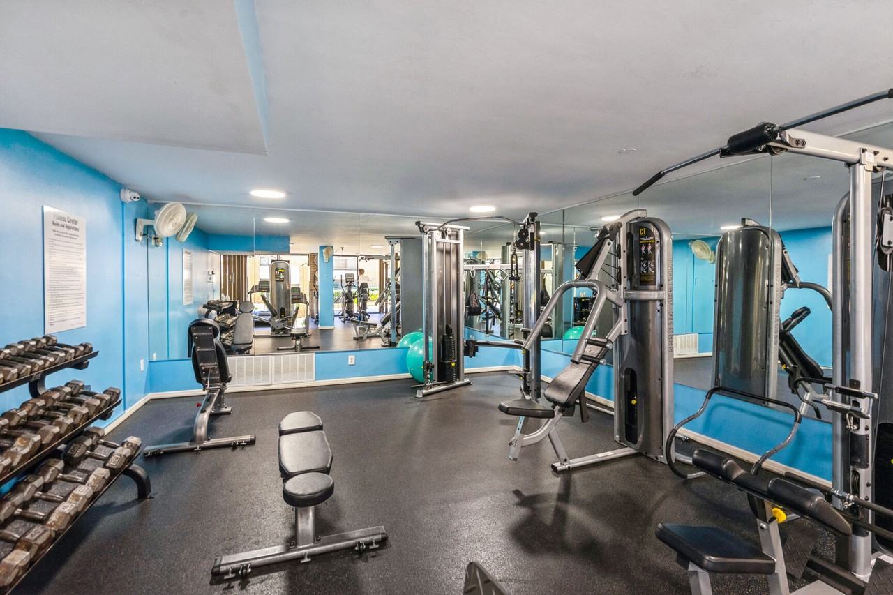 102 Monroe St #201 - Photo 6 of 29