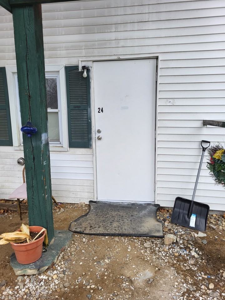 4 Garvins Falls Rd #24