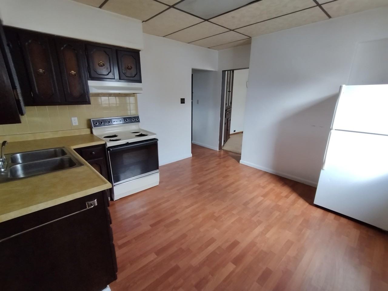 1525 Plum St #1 - Photo 5 of 9