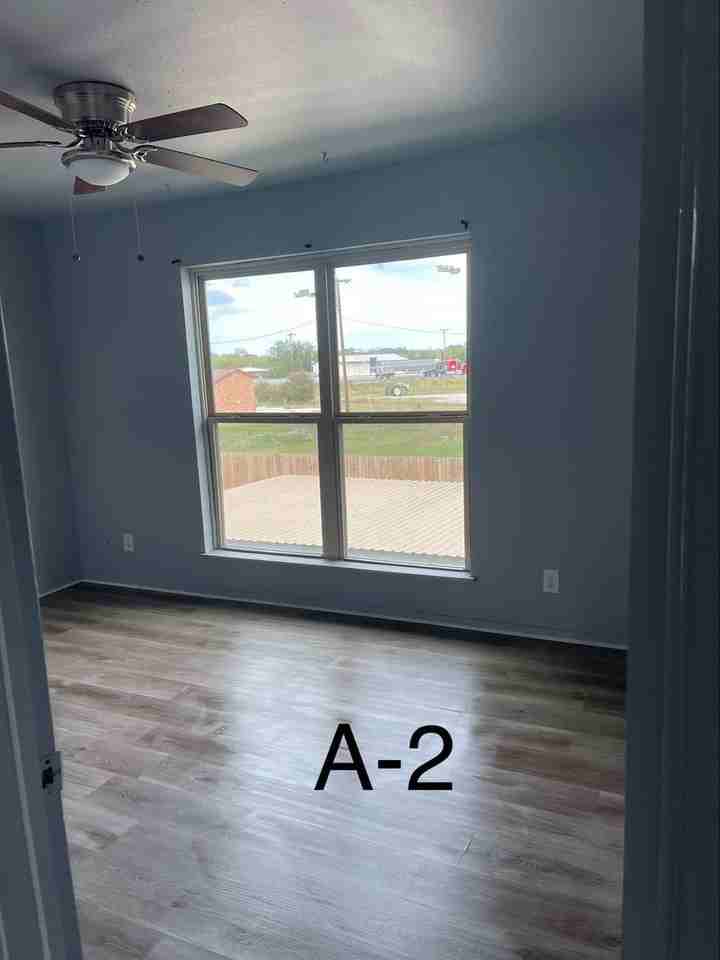 APT02-COLEMAN - Photo 3 of 8