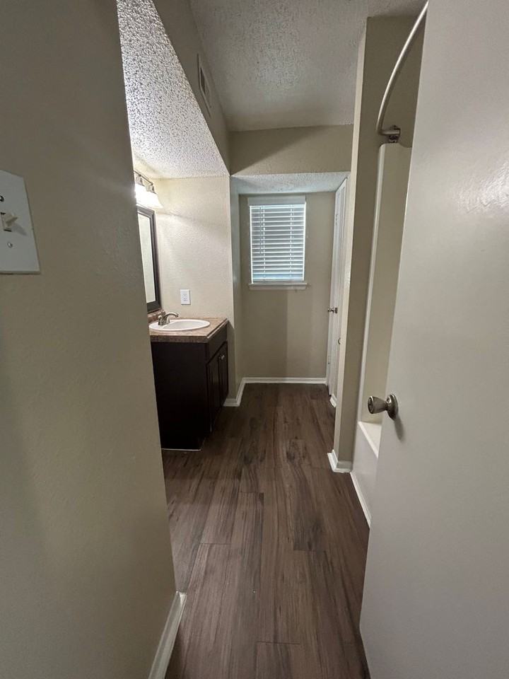 Normandy Townhomes LLC Apartments 3925 Crow Rd Beaumont TX