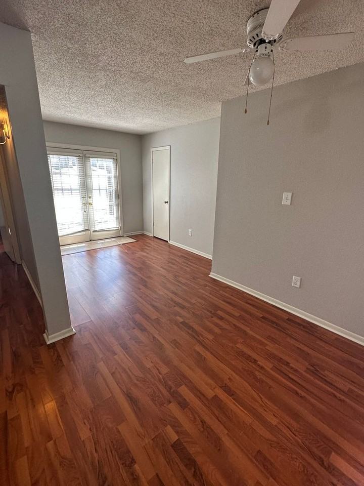 6695 Whispering Oak Pl - Photo 3 of 7