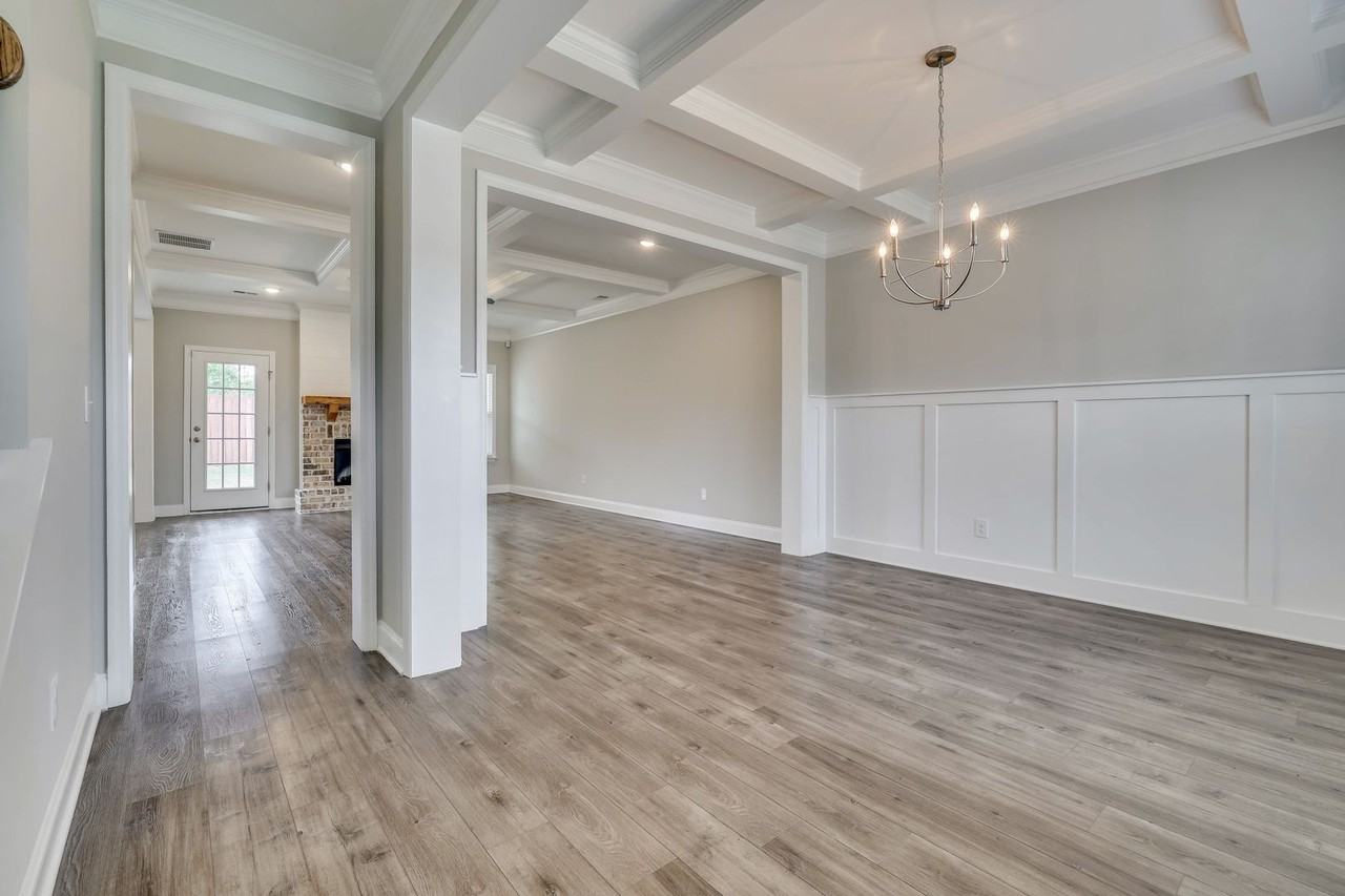 410 Matthew Ln - Photo 6 of 50