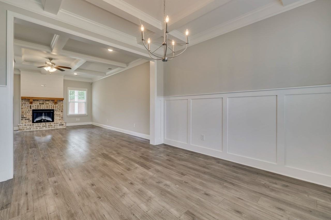 410 Matthew Ln - Photo 7 of 50