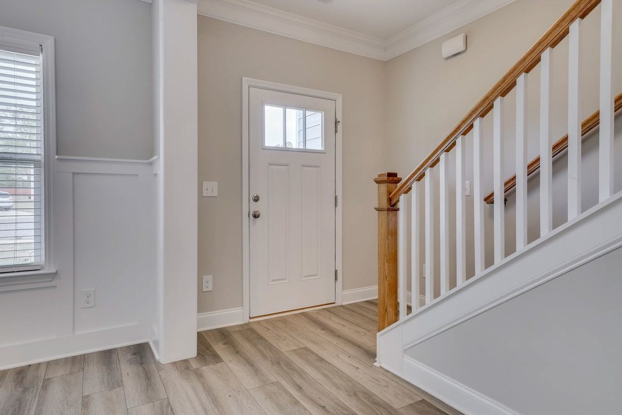 426 Matthew Ln - Photo 5 of 50